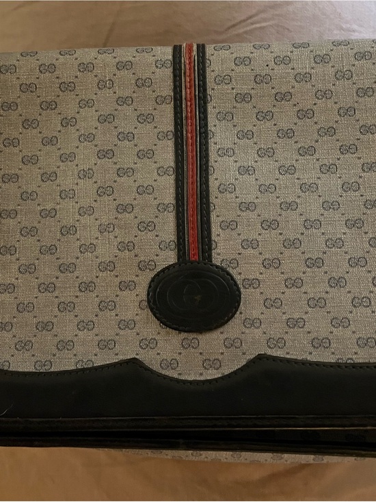 Gucci Handbags - Gucci vintage crossbody bag Beige and Black with Red-Accent Stripe